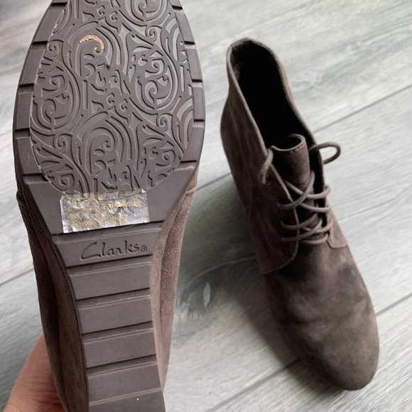 Clarks Suede Ankle Boots Dark Grey - Picture 4 of 6